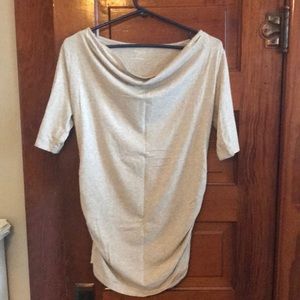 Cow neck oatmeal T-shirt